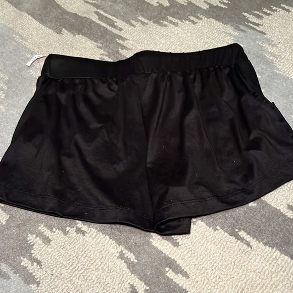 NWT Olivia Rae sleepwear black super soft, sleep, shorts, size large - Picture 6 of 7